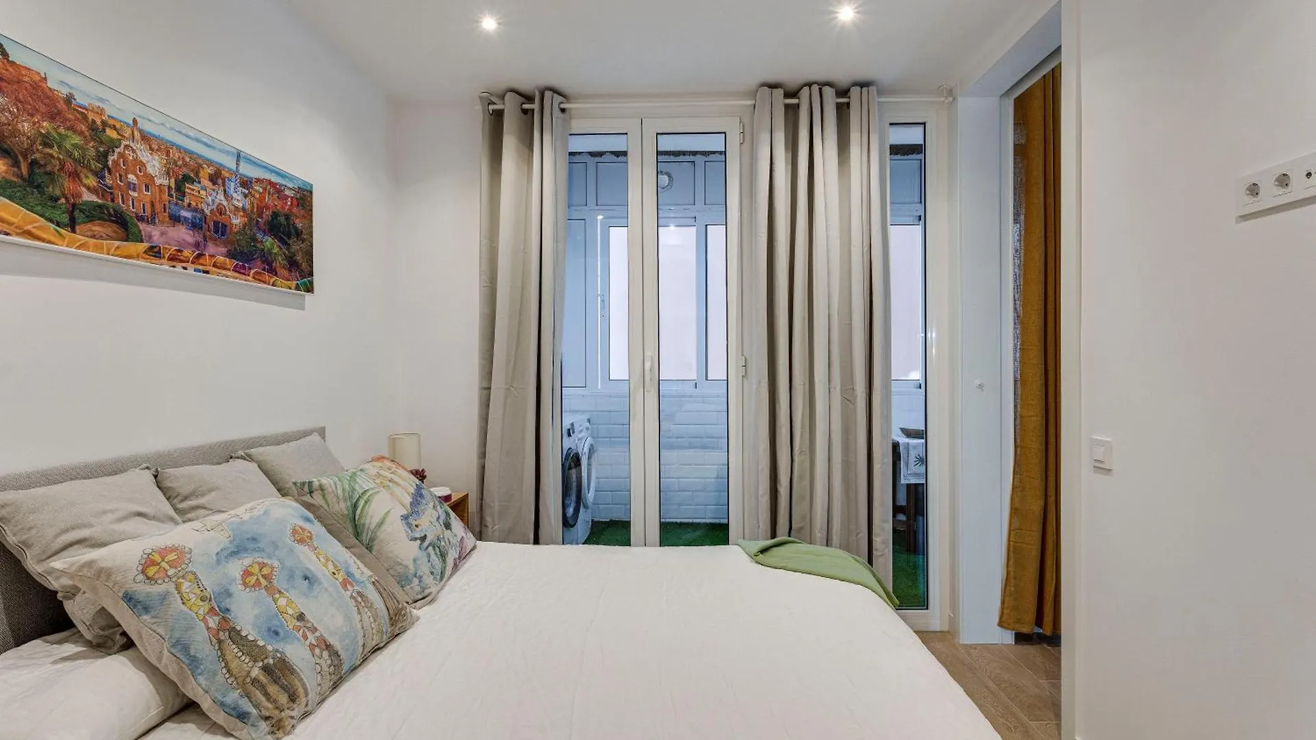 Inveiba Rental Apartments Barcelona 0*,